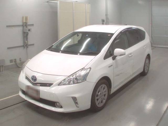 1148 TOYOTA PRIUS ALPHA ZVW41W 2013 г. (CAA Tokyo)